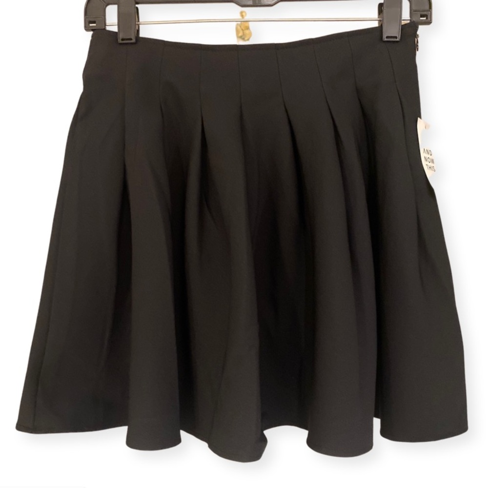***Bundle deal***2 short & sweet, swingy skirt.